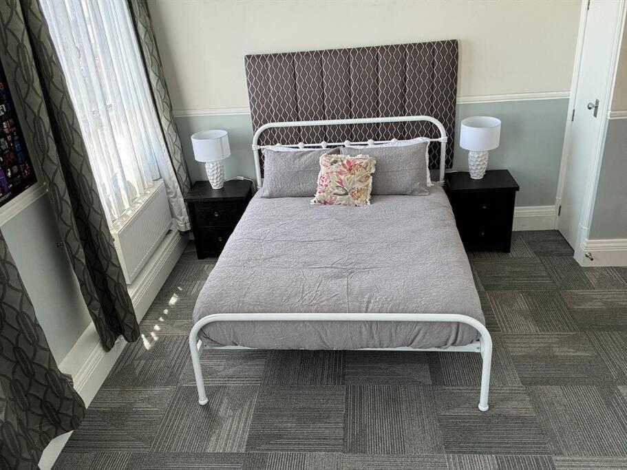 4 Large Bedroom Apartment In The City Hastings Exterior foto